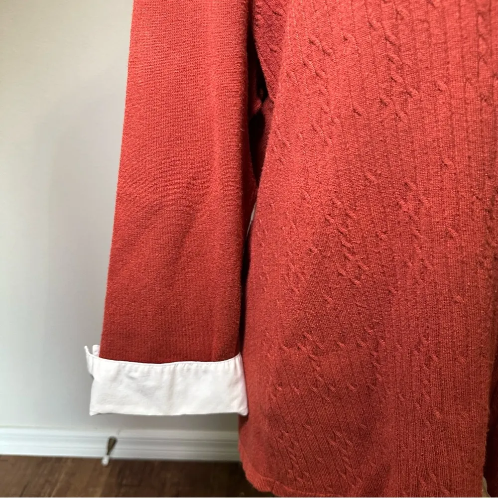 Chic Rust Red Sweater with White Collar Size XL - Image 3