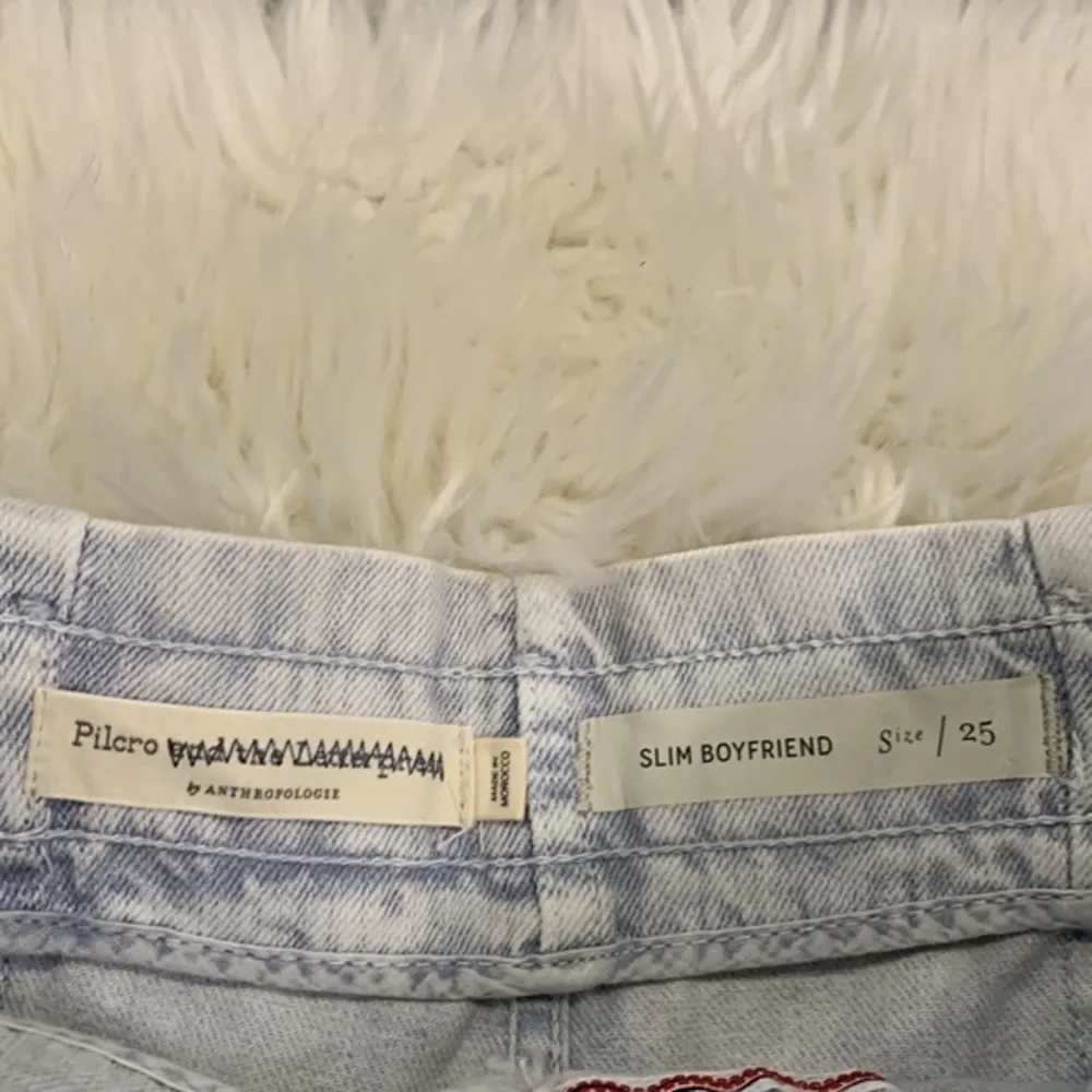 Anthropologie Pilcro high rise denim belted shorts light wash 25 - Image 3