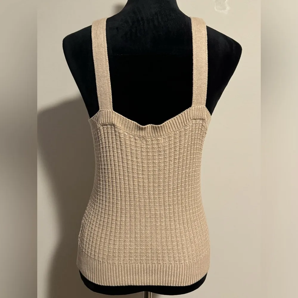 EUC Evereve Beige Ribbed Knit Cozy Tank Top size medium - Image 5