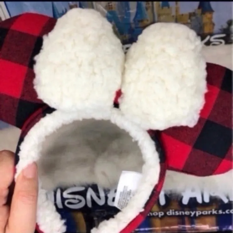 Disney parks rare htf Christmas Buffalo Plaid sherpa Minnie Mouse Ears - Image 4
