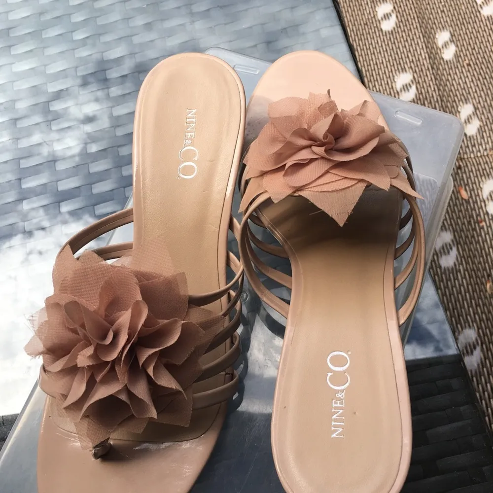 Nine&Co Cream/Beige Heel size 9 - Image 2