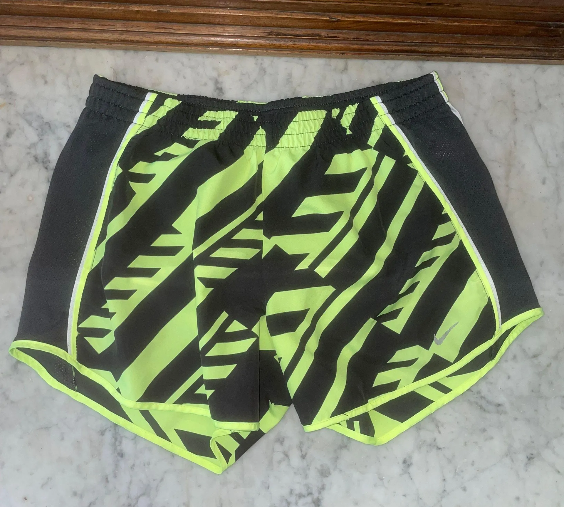 Nike shorts - Image 2