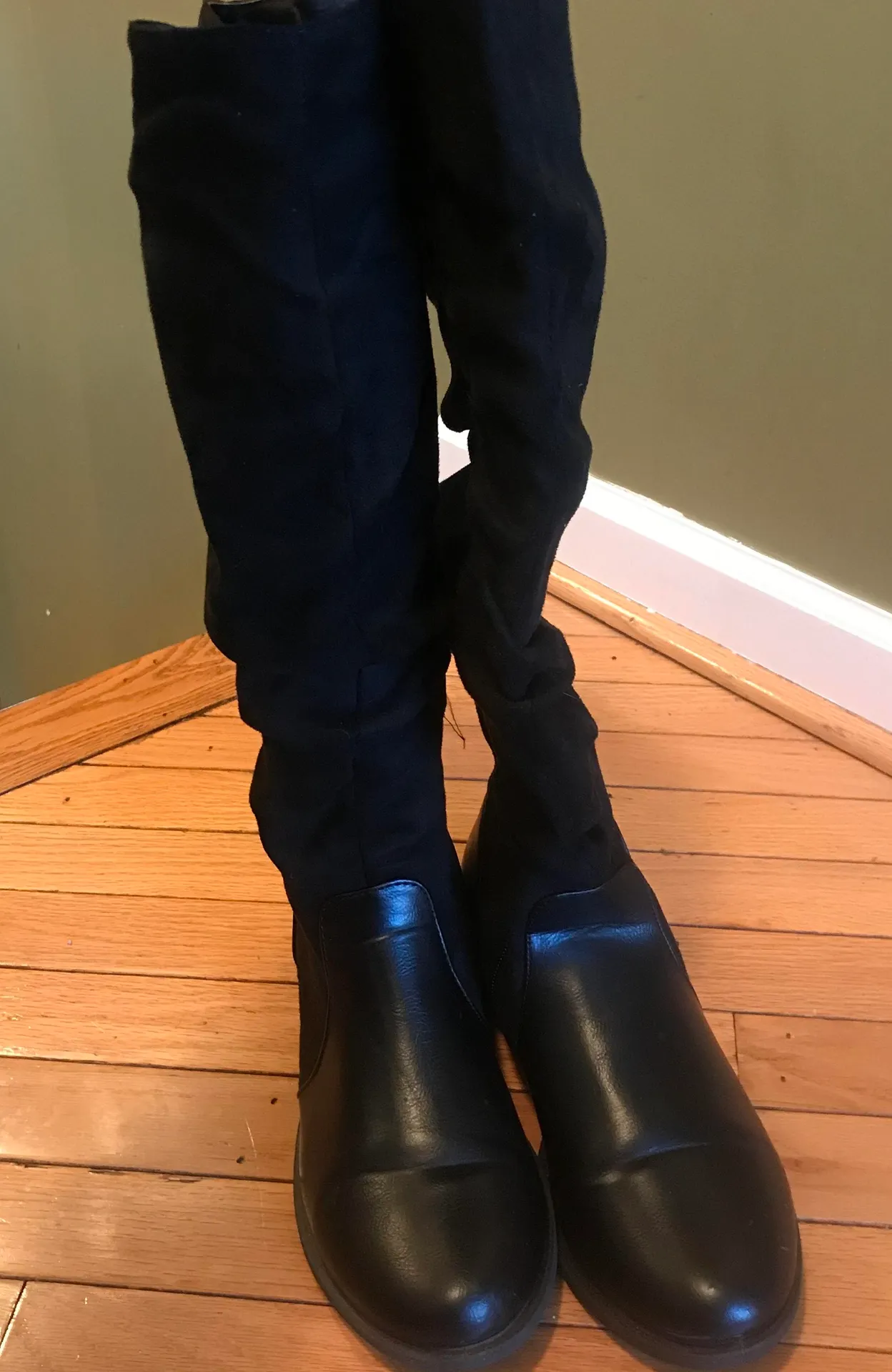 Rouge Black Faux Suede/Leather Sz 10 - Image 2