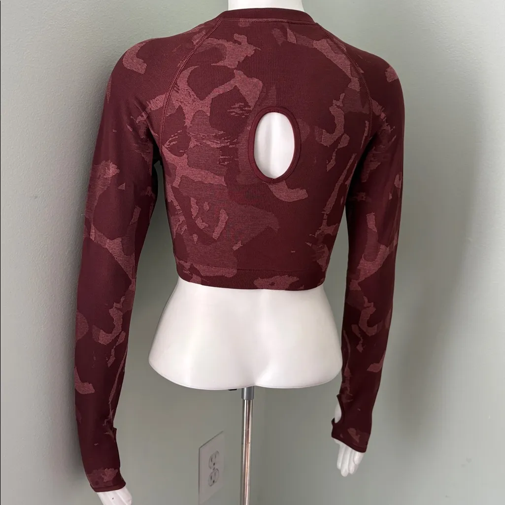 Gymshark Camo Crop Top - Image 4