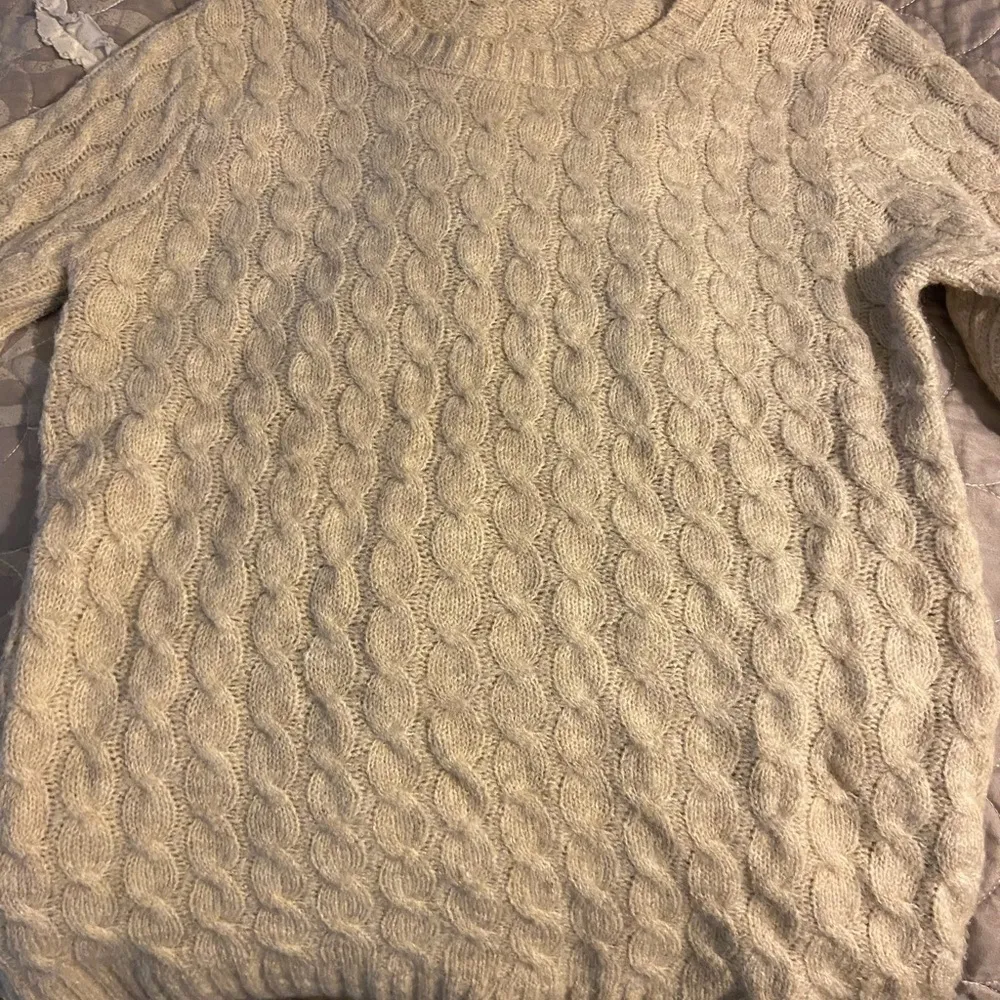 Jade & Ivory size medium knitted beige sweater $40 - Image 3