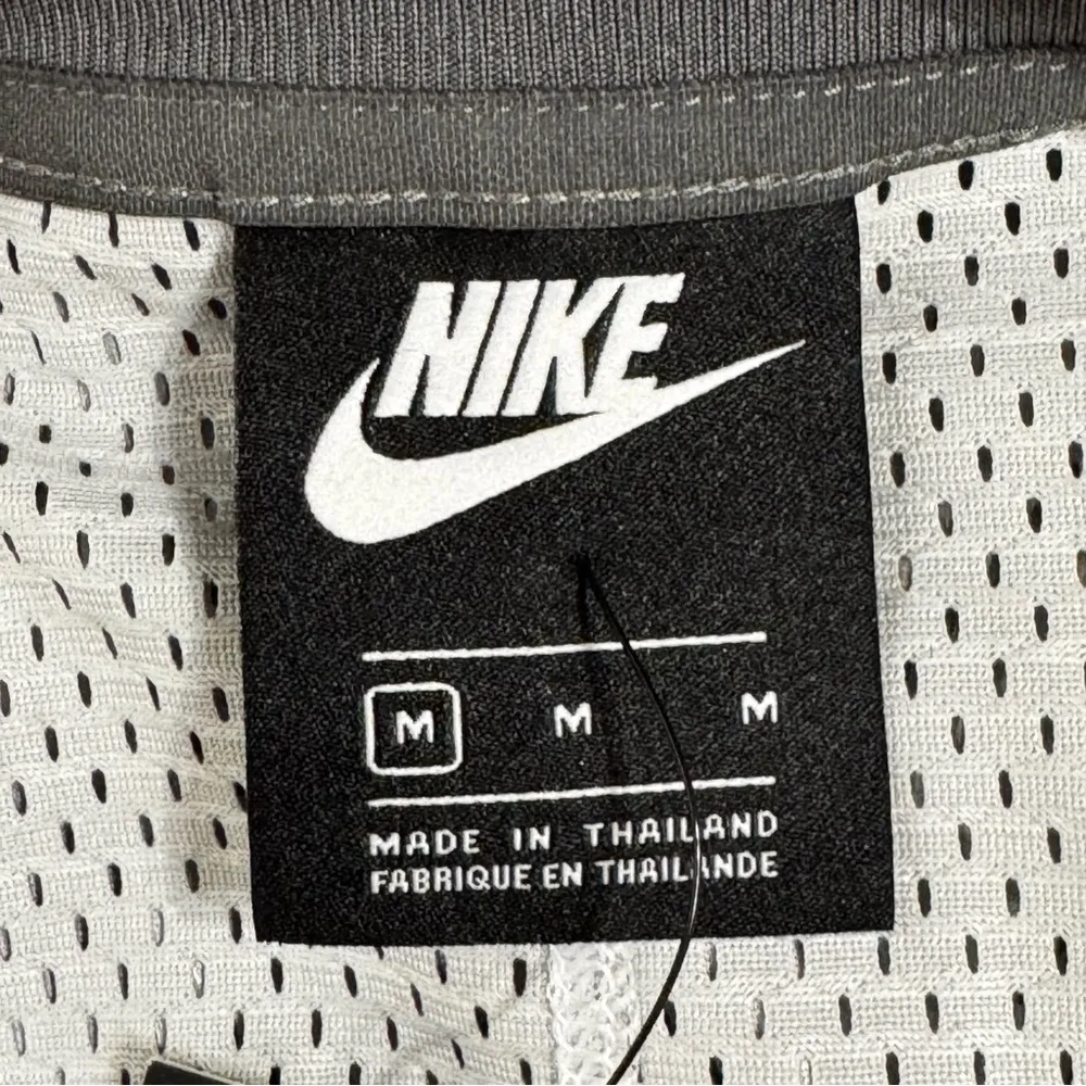 Nike Women’s Icon Clash Tank Top - Image 7