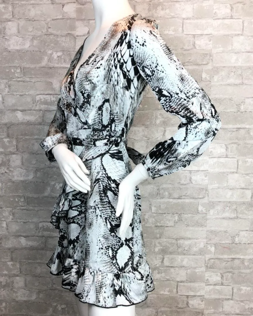 NWT Quiz Snake Print Wrap Dress Multiple Size 4 - Image 3