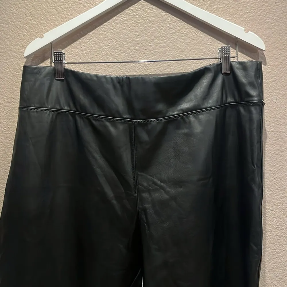 Nordstrom Women’s Faux Black Leather Leggings Size XXL - Image 3