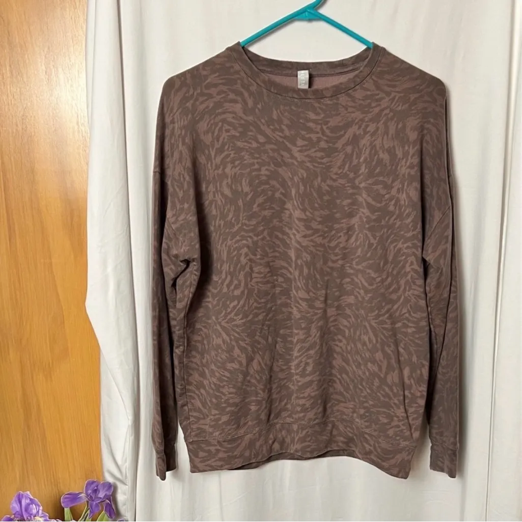 Athleta Studio To Street Printed Sweatshirt Size XLT - Image 2