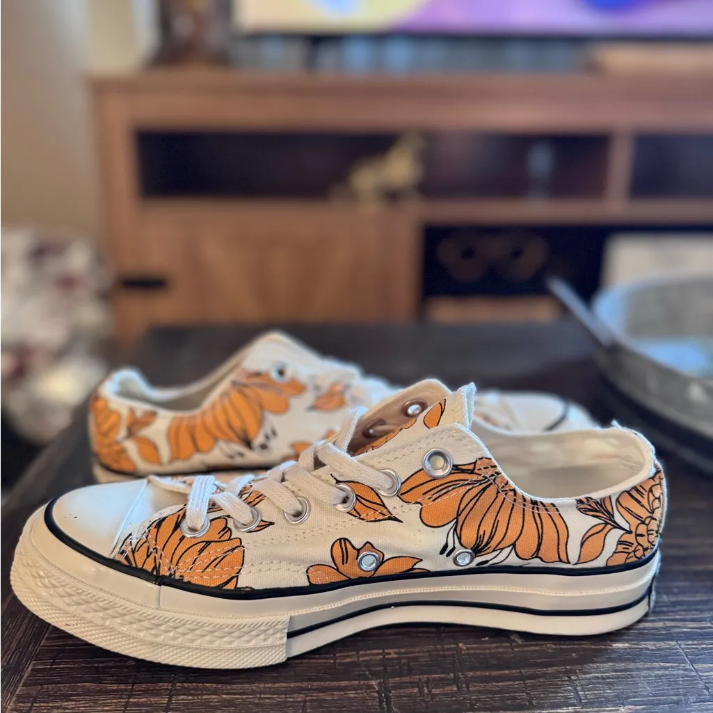 NWOB Converse Chuck 70 Floral Print Low Top Sneakers size 8 - Image 7