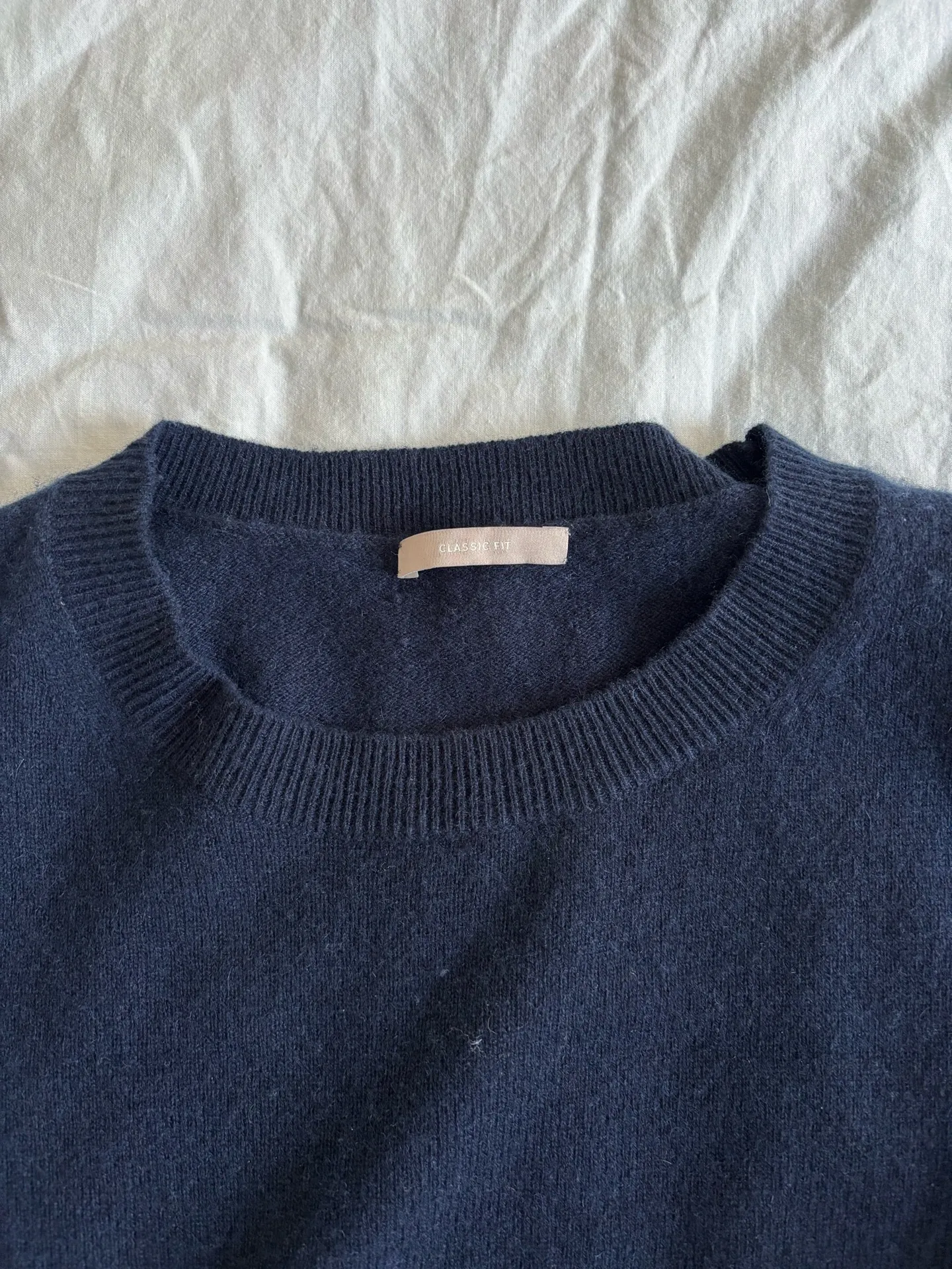 J.Crew Sweater Navy Cashmere Blue long sleeve medium  - Image 2