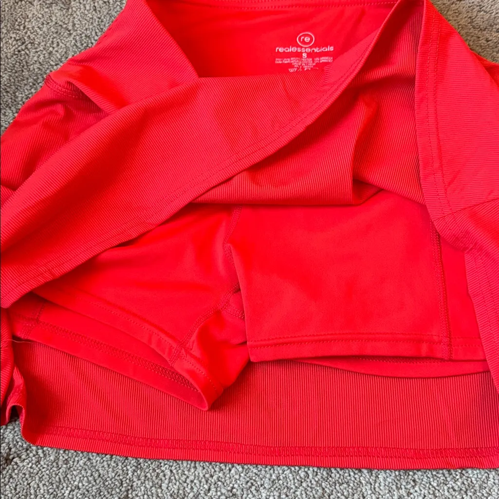Real Essentials Red Skort SIZE S - Image 4