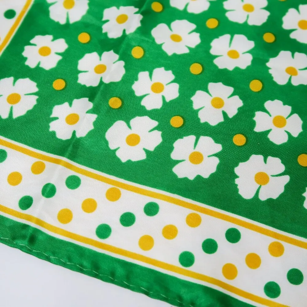 Vintage 70s Mod Green Daisy Floral Scarf Wraps - Image 4