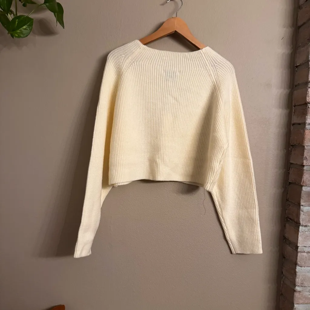 MABLE Lorena Cropped‎ Sweater Size L - Image 3
