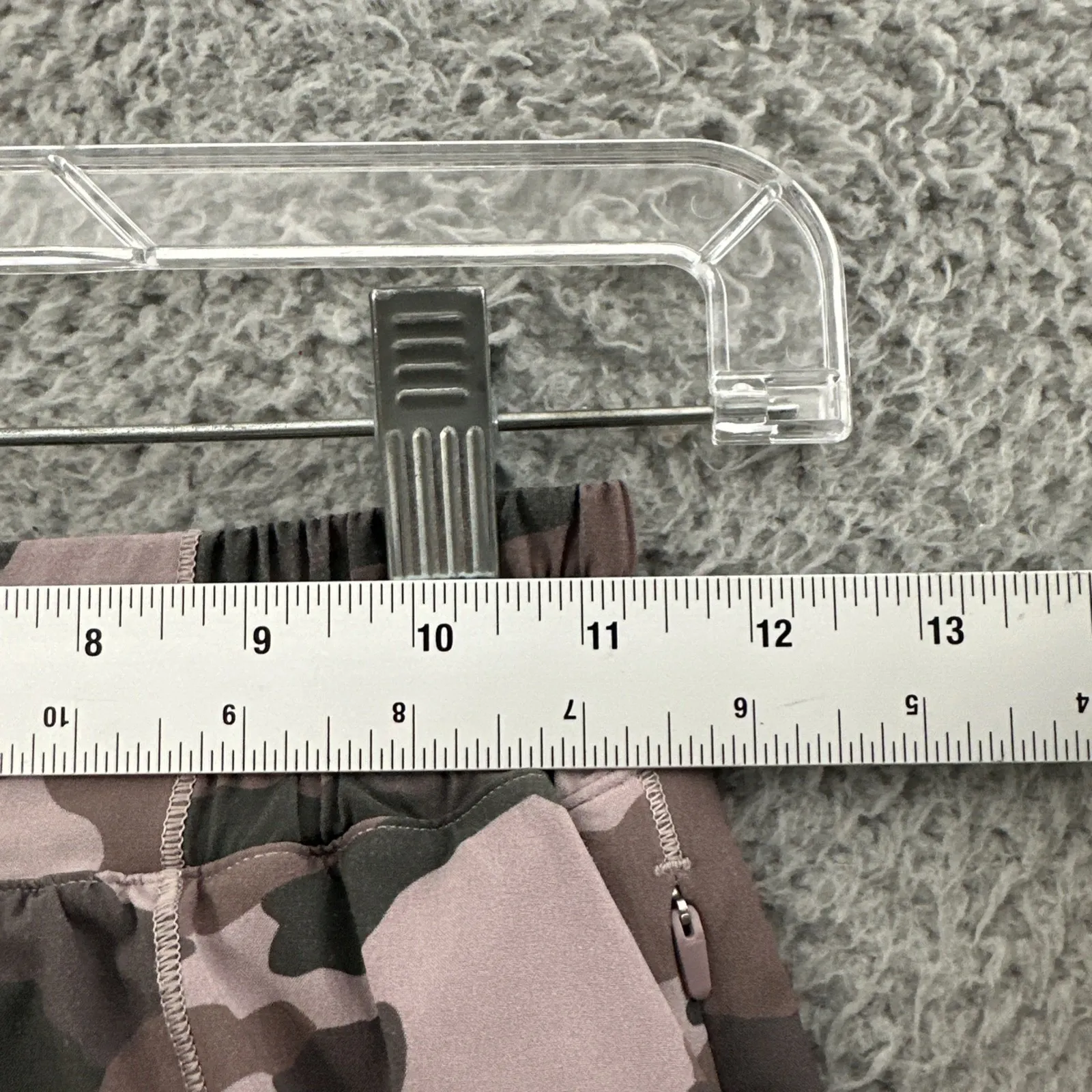 Lululemon Hotty Hot Low Rise Shorts 4" Heritage 365 Camo Misty Mauve Women 4 - Image 10