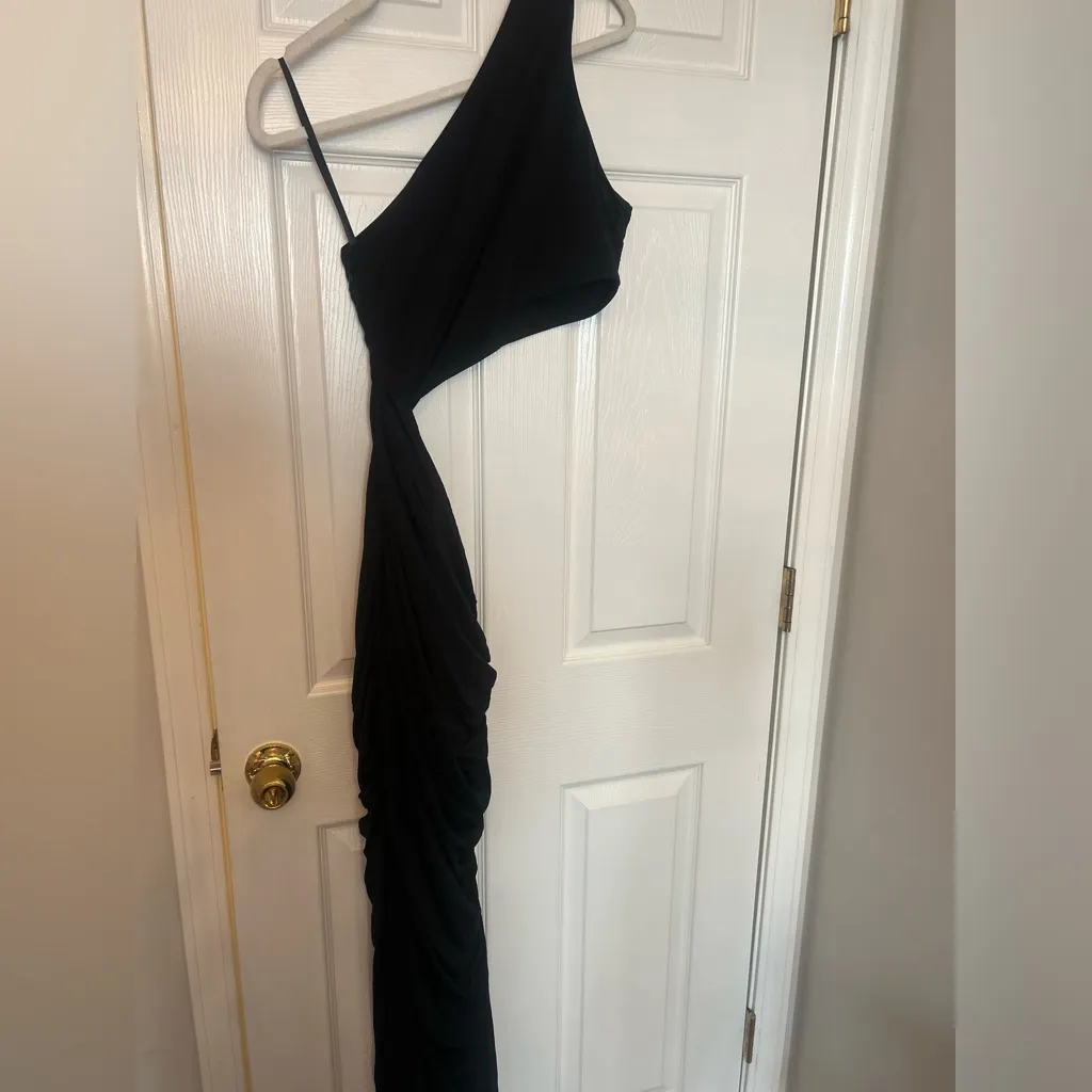 Michael Costello x REVOLVE Lilith Gown in Black - Image 6