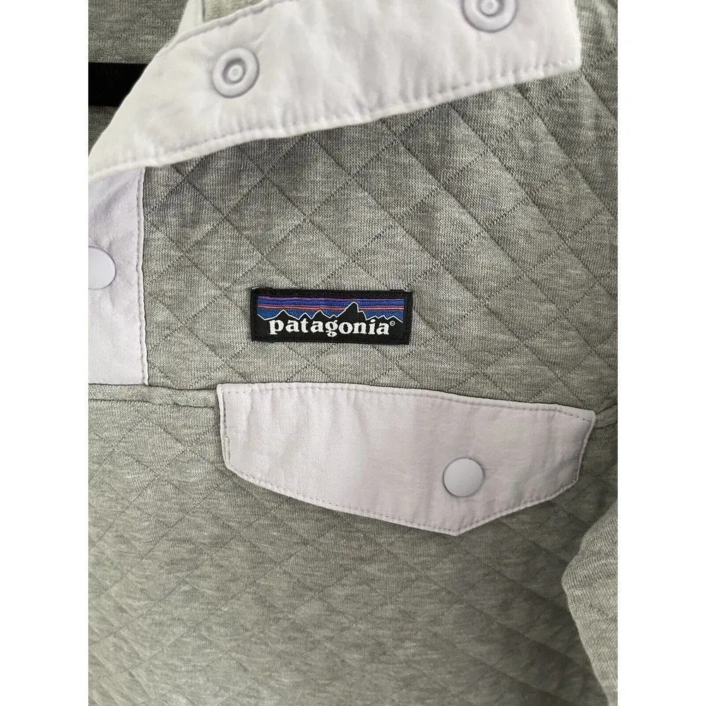 Patagonia Women's Organic Cotton Quilt Snap T Pullover Gray And Lilac Sz XS - Image 3