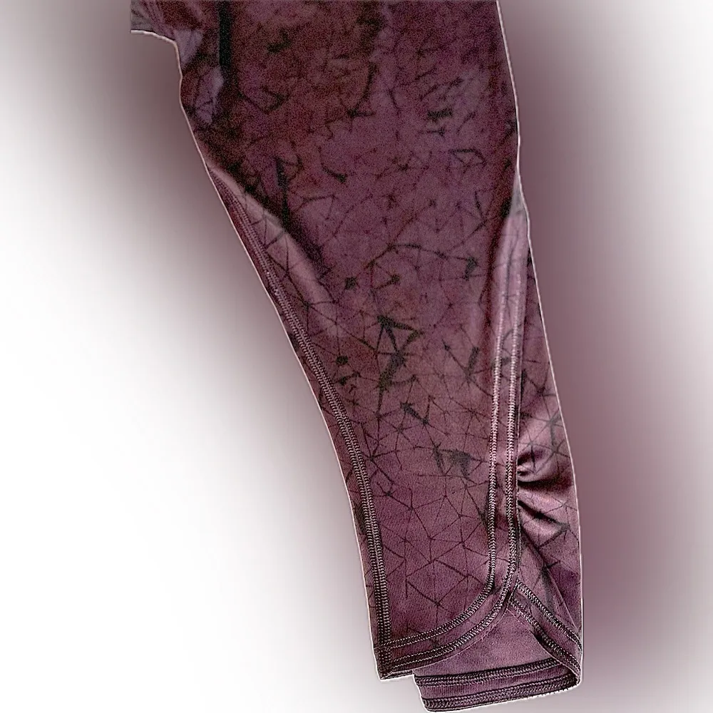 - LULULEMON star crossed pattern leggings Sz6 - Image 11