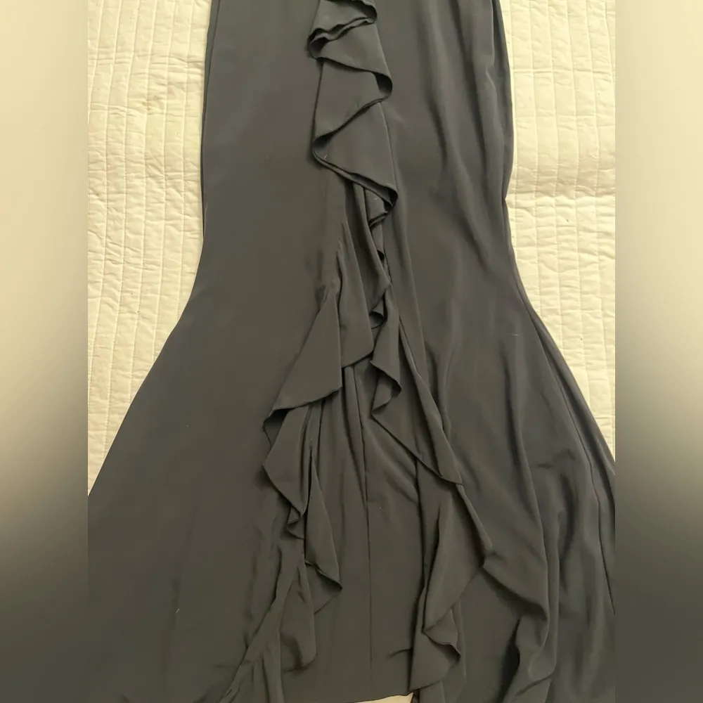 Oh Polly TALLULAH
Bandeau Ruffle-Trim Corset Gown in Black NWOT - Image 6