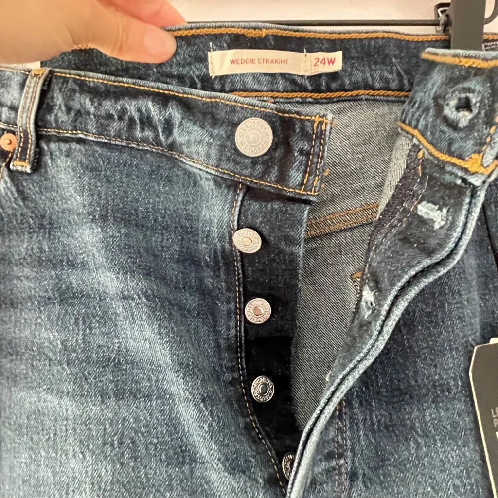 Levi’s Wedgie Straight Jeans – High Rise, Raw Hem, Medium Wash, Size 24W (NWT) - Image 5