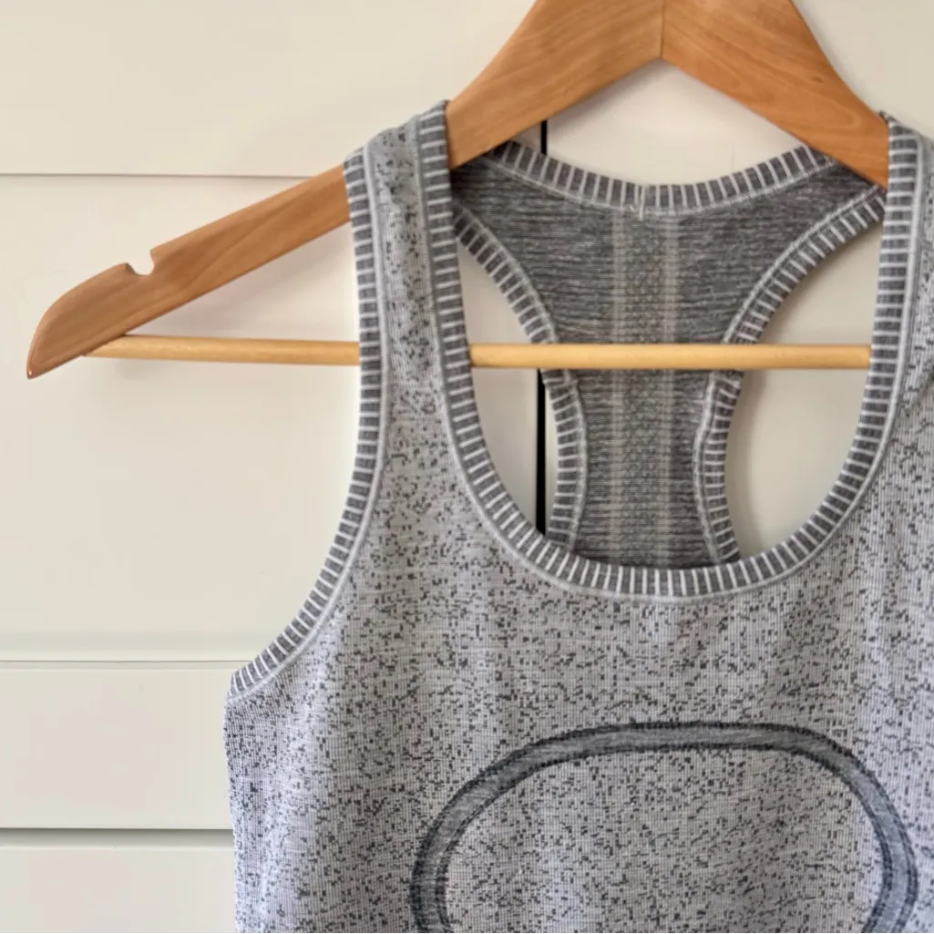 Lululemon Athletica Swiftly Tech Racerback Tank, White / Dark Cast (Ombre) sz. 6 - Image 6