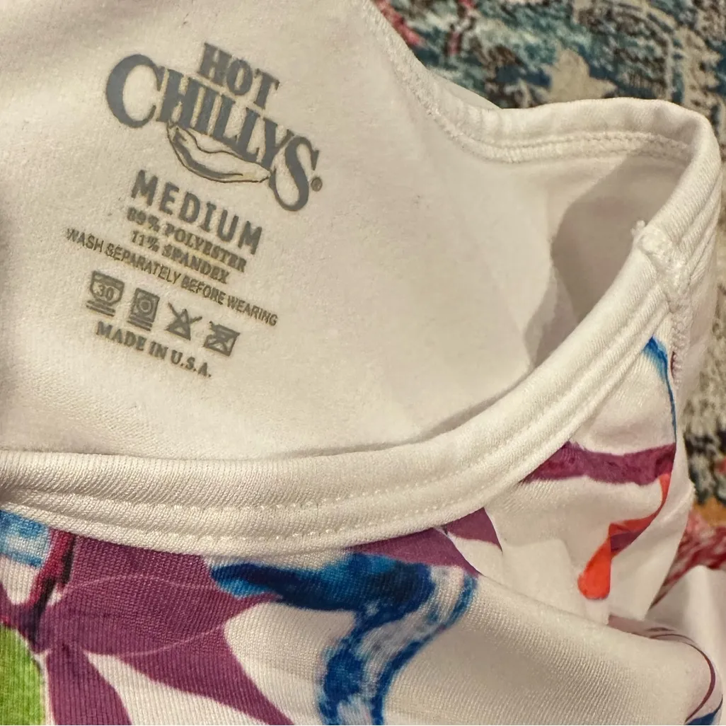 HOT CHILLYS LONG SLEEVE BASE LAYER Floral White ROUND NECK TOP M Size M - Image 5