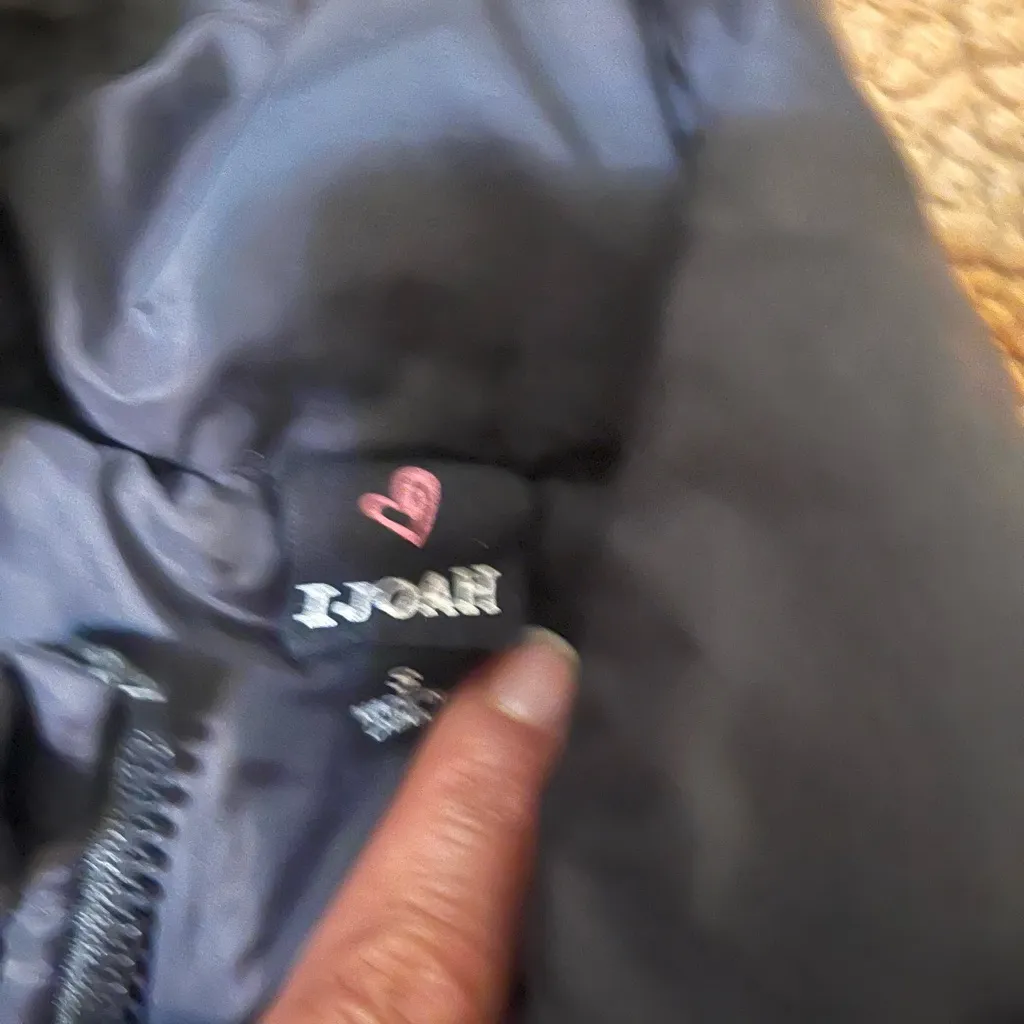 J.O.A. Navy Cropped Puffer Jacket - Image 2