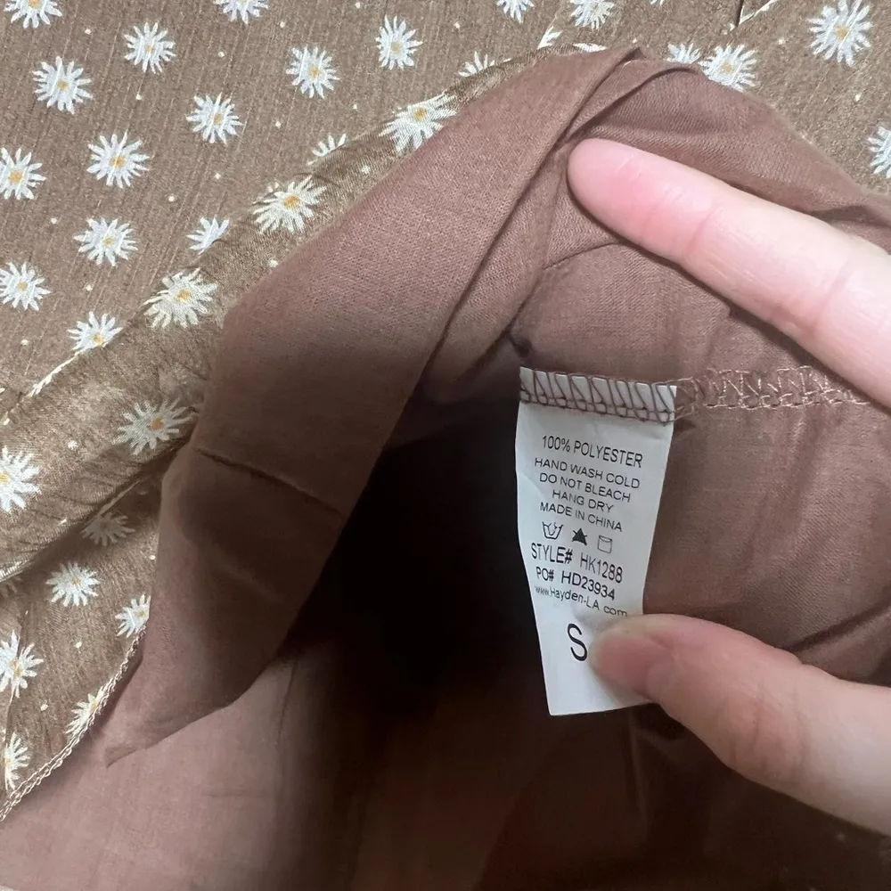 Hayden Women’s Daisy Print Tiered Chiffon Top - Image 12