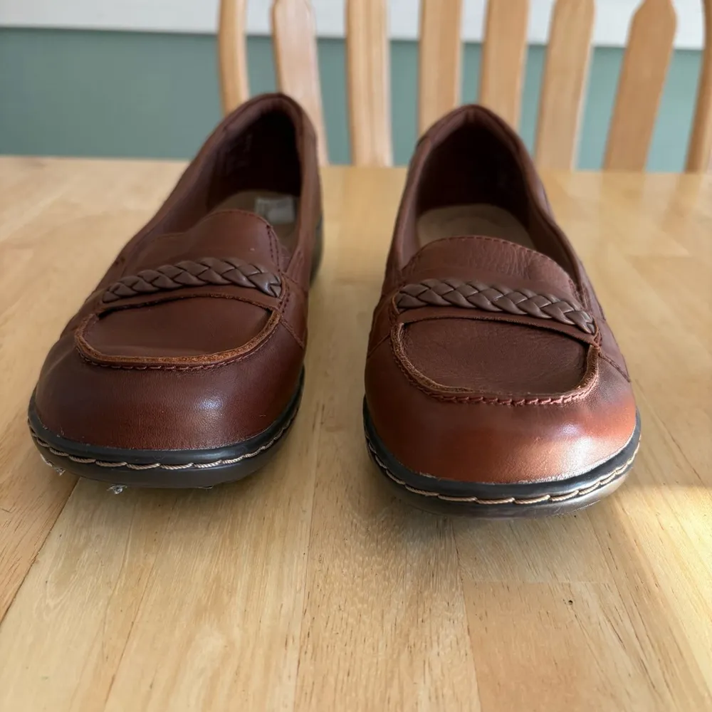 NWOB Clarks Cora Viola leather Loafers Size 7.5 Brown Leather Comfort Shoes - Image 2