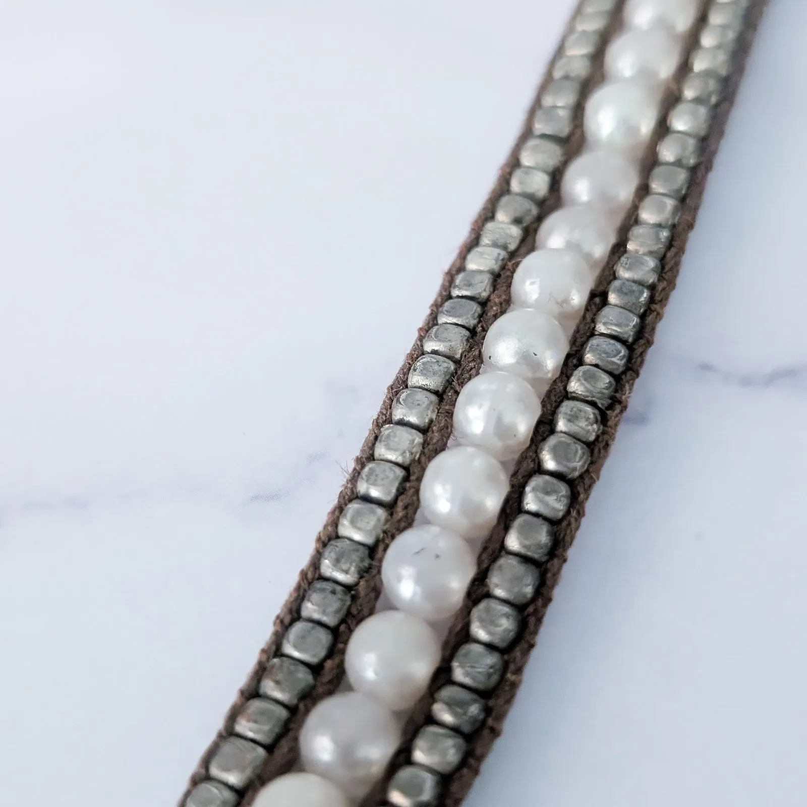 American Eagle Outfitters AEO Faux Pearl Bracelet with Brown & Metallic Border - Image 10