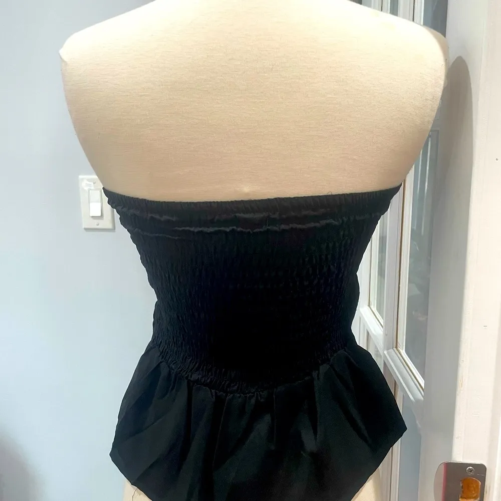 Black Strapless Peplum Top - Image 6