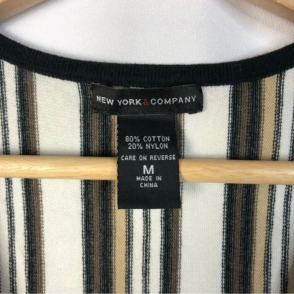New York & Company Y2K White & Black Stripe Knit Tank Top M Size M - Image 4