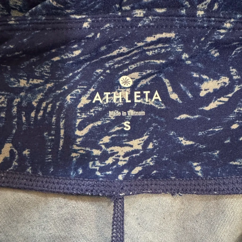 Athleta Aurora blue & gray patterned athletic leggings ankle length~Small - Image 4