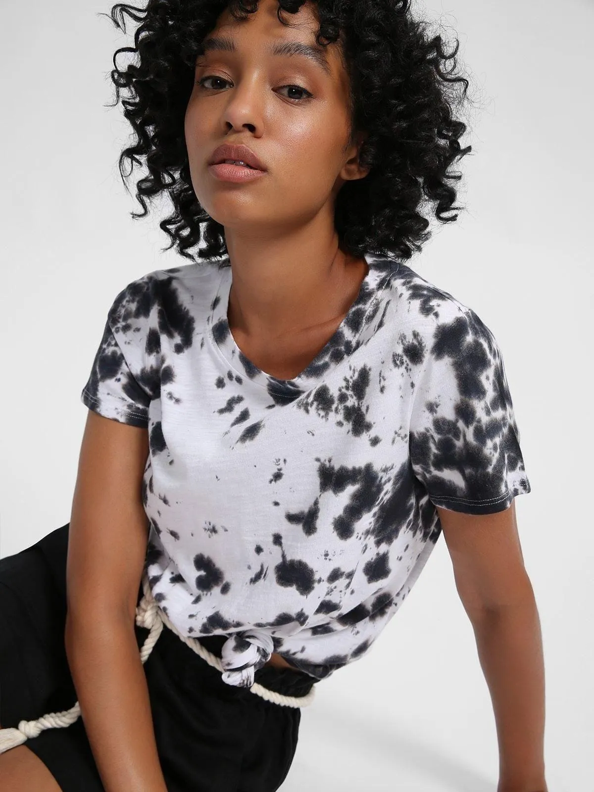 Black Tie Dye T-shirt - Image 4
