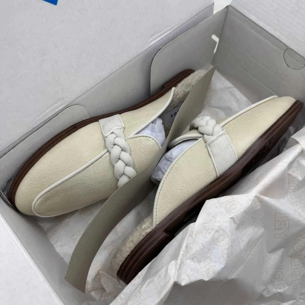 YELLOW BOX Bliss Lined Mules size 8M - Image 9