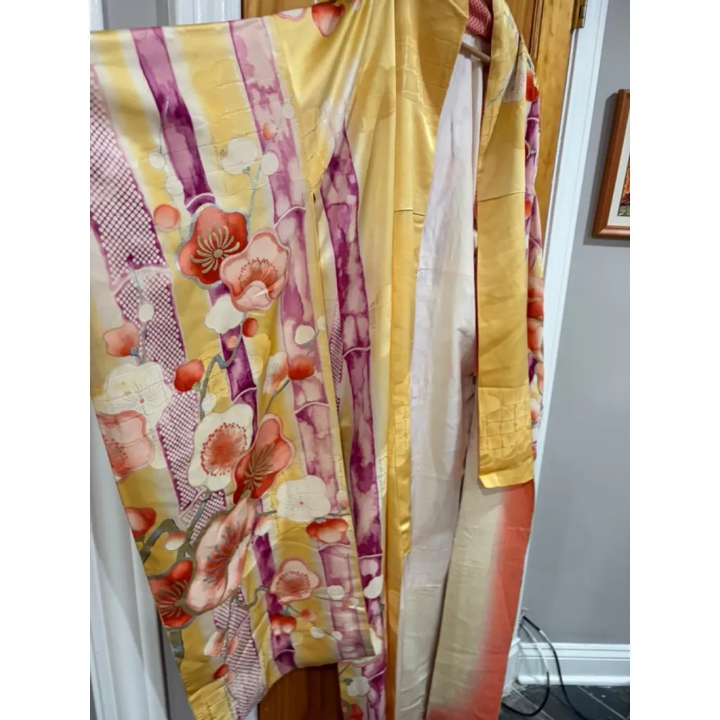 Vintage Mitsukoshi Silk Kimono Yellow Floral Gold Handpainted Long Robe Japan Size undefined - Image 5