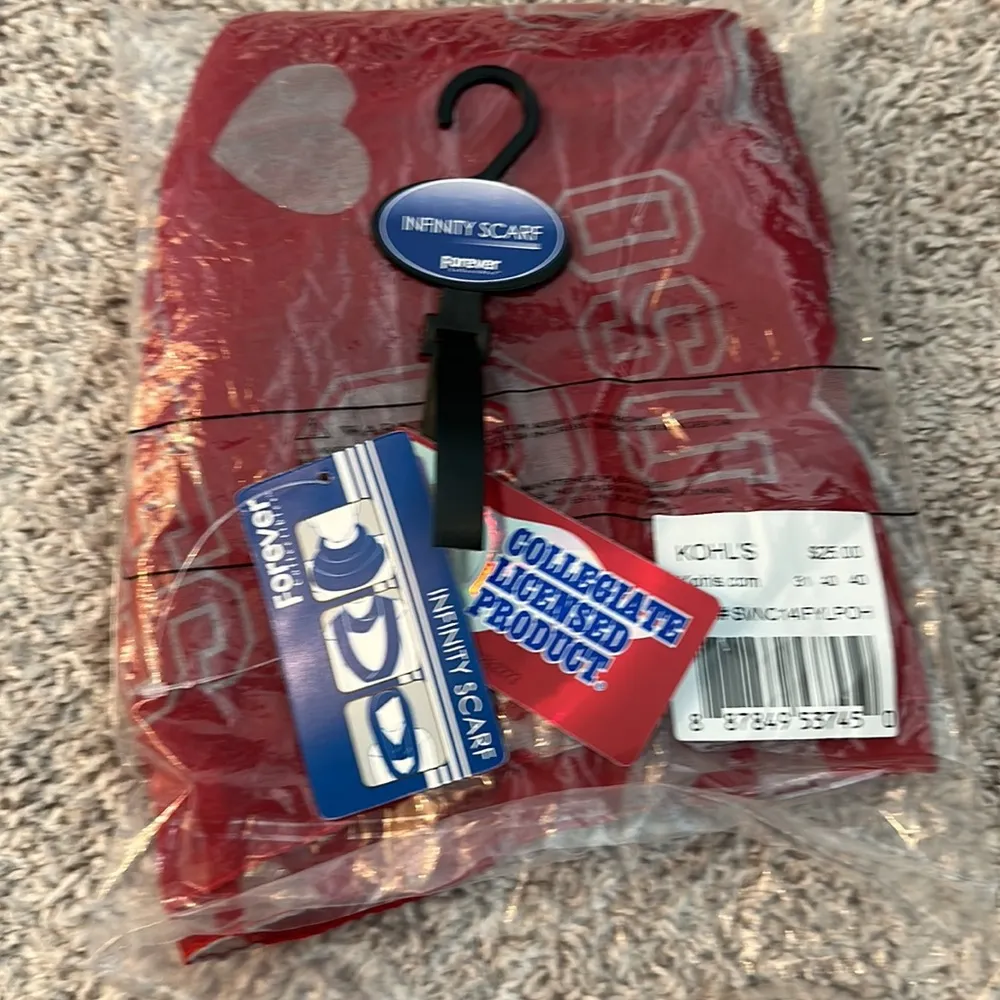 NWOT Ohio State Lightweight Infinity Scarf - Image 4