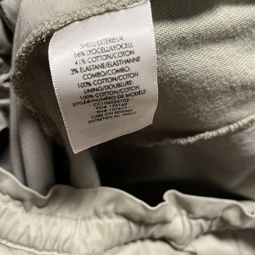 ALICE + OLIVIA Liliana Cuff Pleated Paperbag Pant, Sage Green, Size L/XL - Image 11