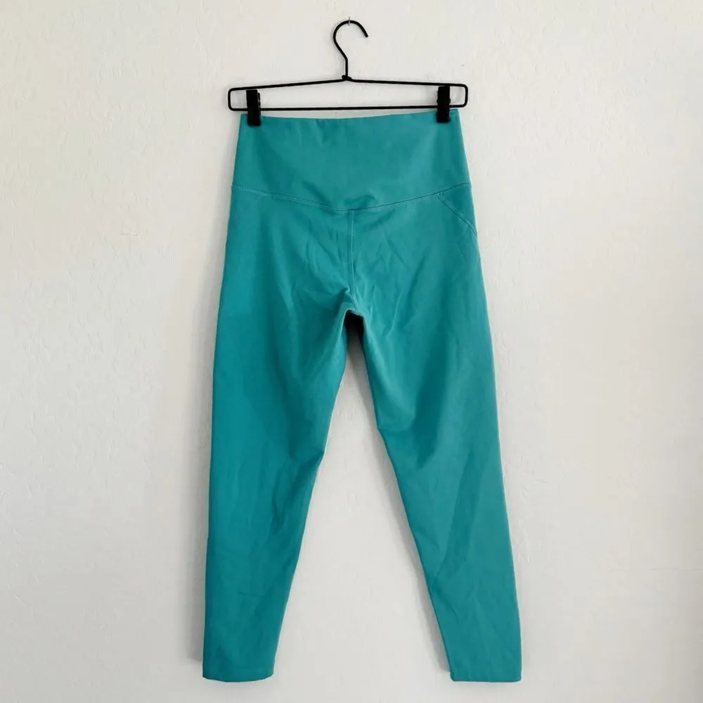 Girlfriend Collective Compressive High Rise Capri/Crop Legging Teal M - Image 3