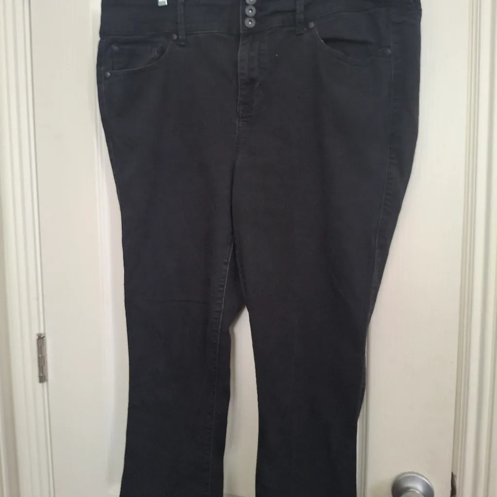 Torrid Sz 20 Women's Black Crop Jegging - Image 3