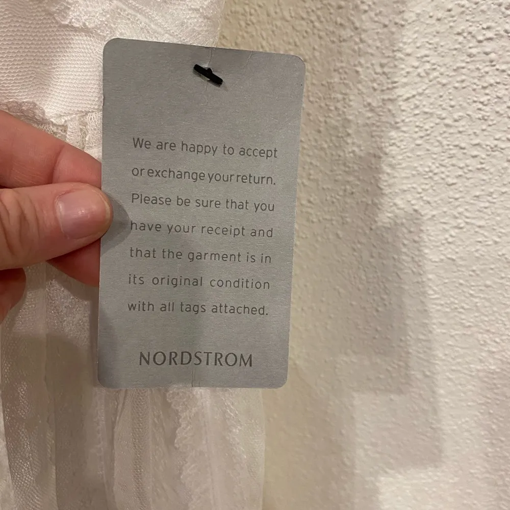 NWT ML Monique Lhuillier Keyhole Halter A-Line Gown Size 4 - Image 3