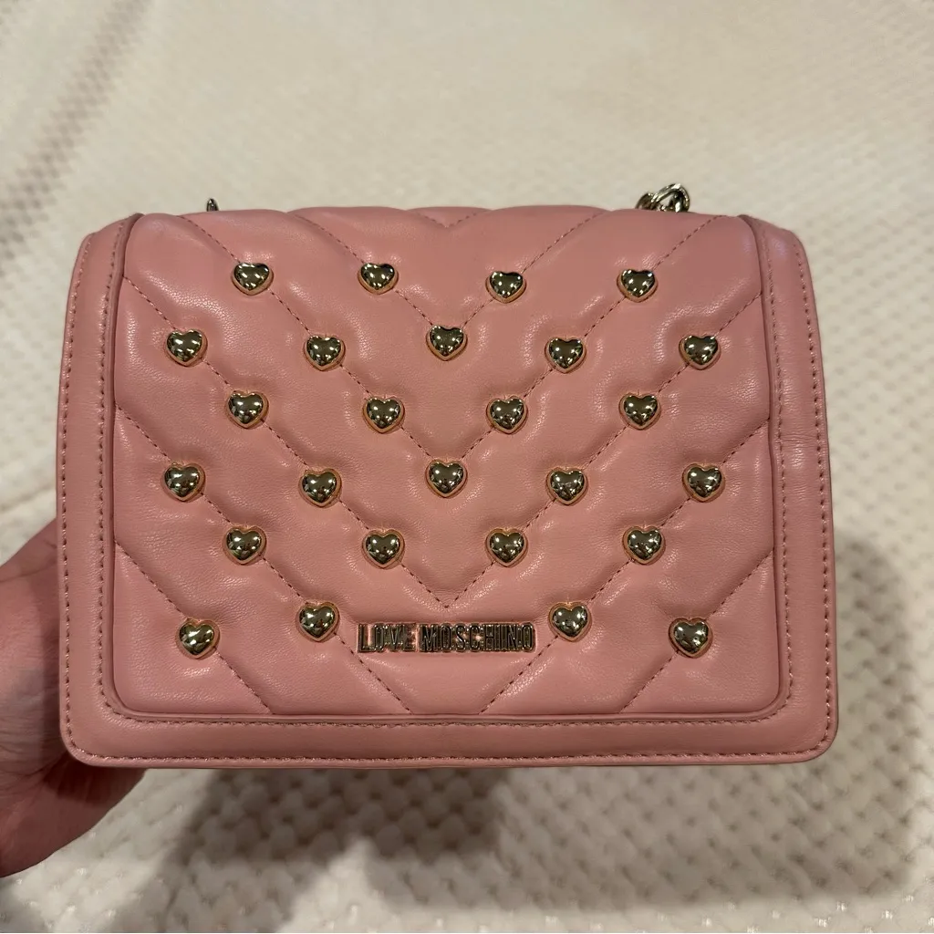 love moschino pink quilted gold heart crossbody purse - Image 4