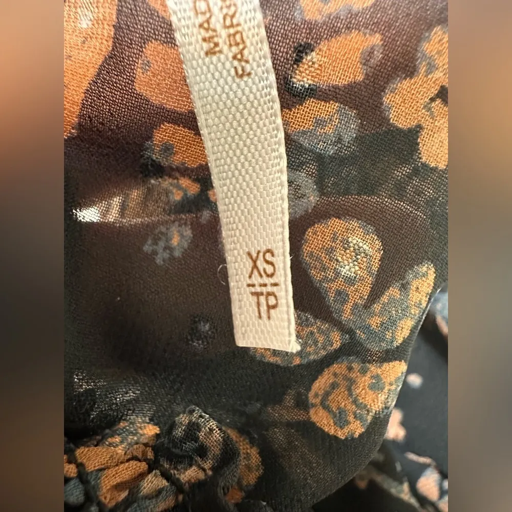 Free People Clarissa Printed Top in Midnight Juliet Sleeve Tie Back NWOT - Image 7