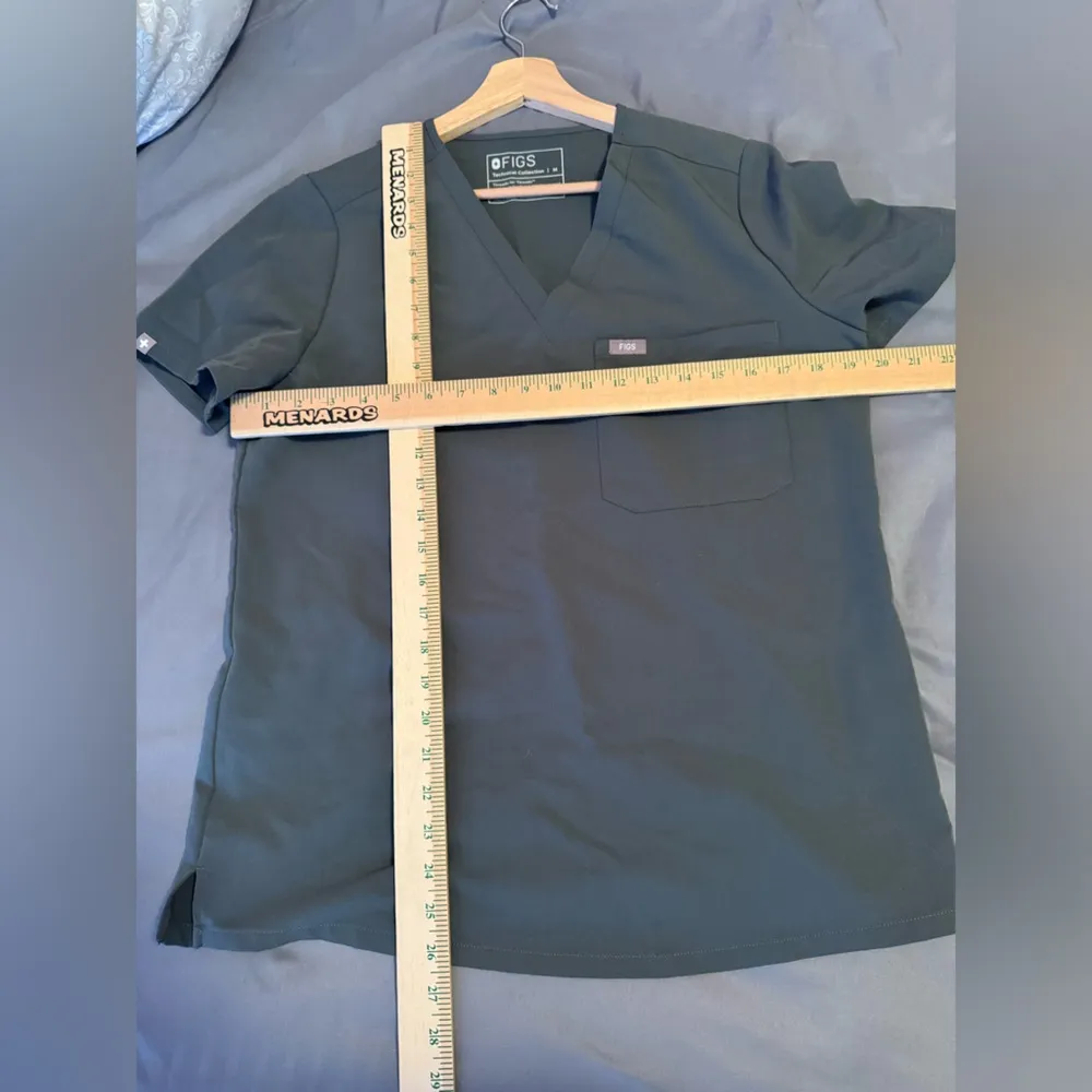 Figs Catarina grey green Scrub Top Size medium Style# FW1000 PO# 2491 - Image 7