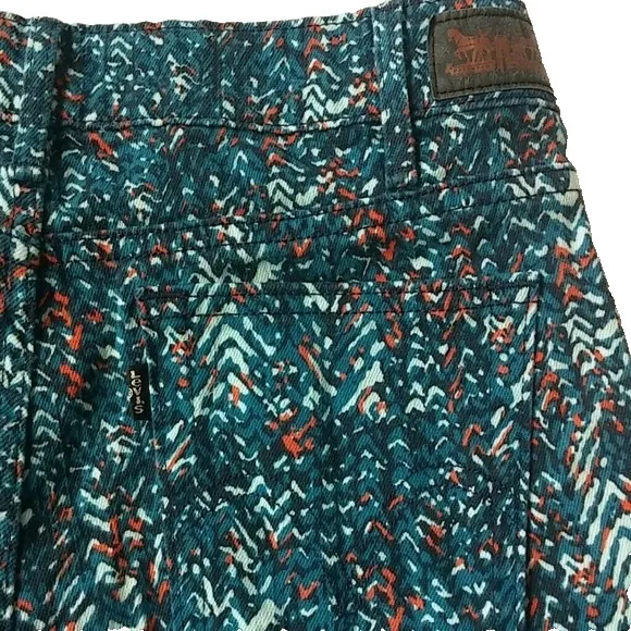 Levis Denim Jean Short Women 12 L Fray Hem Cut Off Festival Boho Print 4" Inseam - Image 5