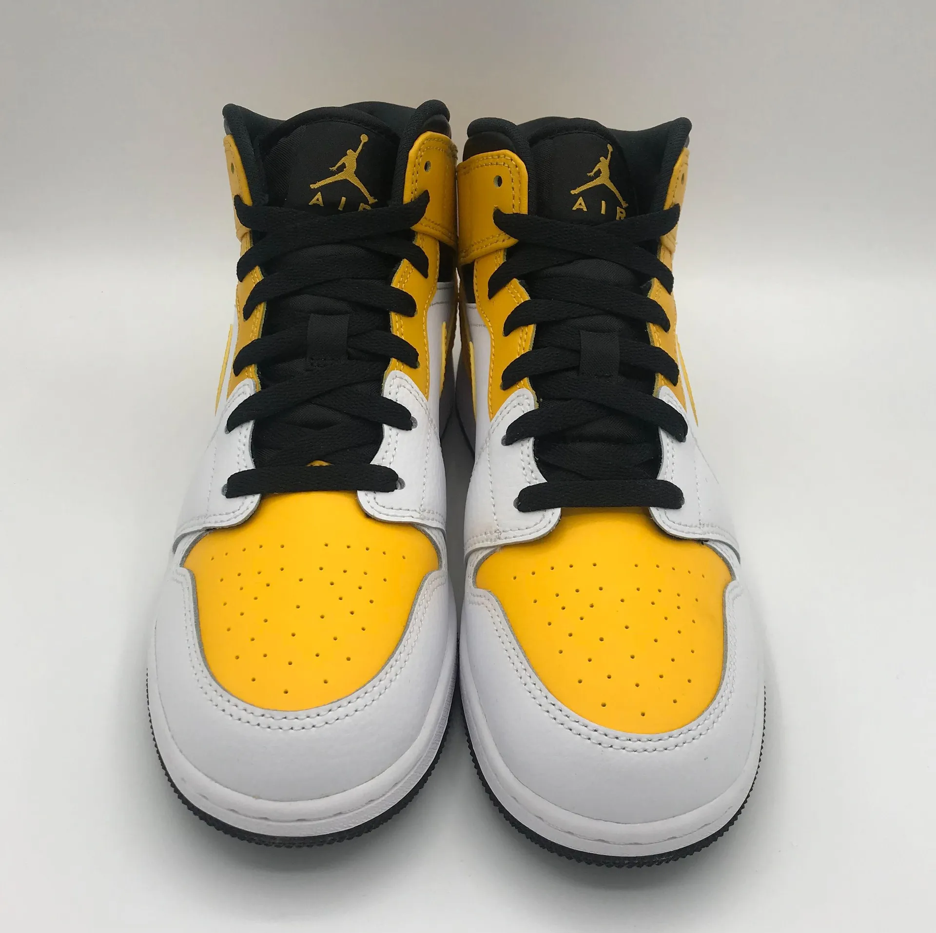 Air Jordans NWB 1 Mid GS University Gold Sneakers - Image 4