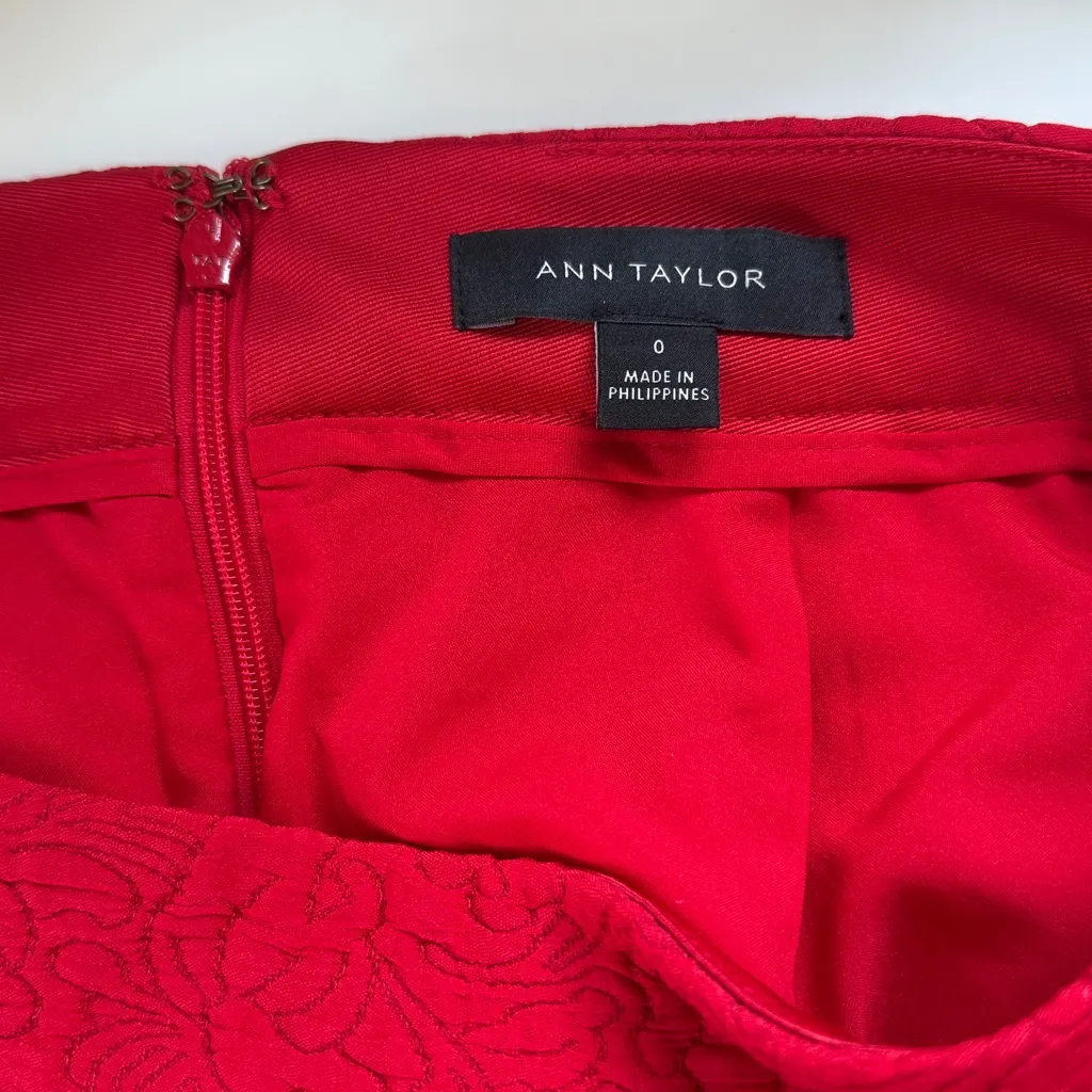 Ann Taylor‎ Fit and Flare Skirt - Red, Size 0 - Image 5