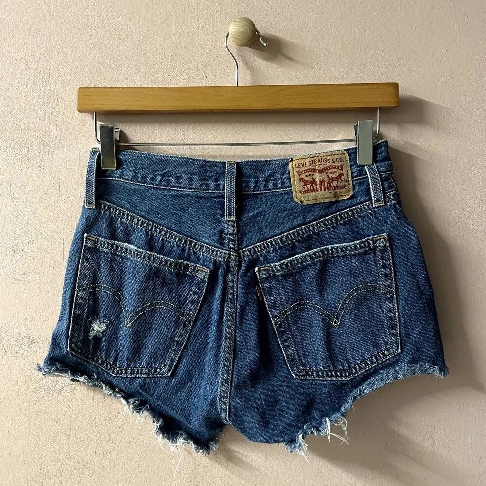 Levi's 501 Dark Medium Wash Blue Distressed Denim Cut-Off Shorts EUC Size 25 - Image 2