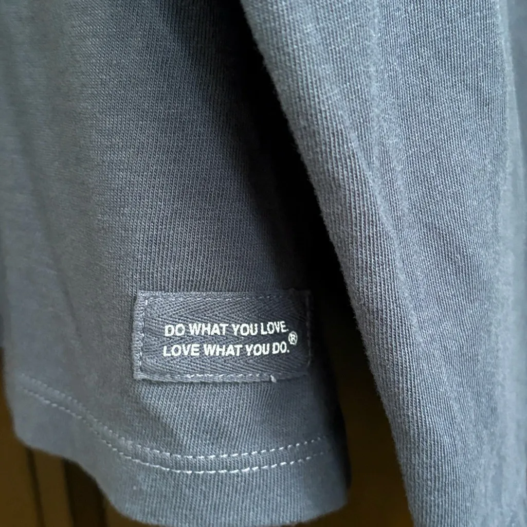 NWT Life Is Good Long Sleeve Crusher V Neck Peace Cardinal Tee Size 3X - Image 8