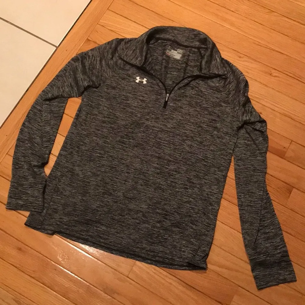 Under armour quarter zip gray  Small - Image 4